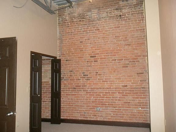 5th image of 109 S Washington Sq APT E