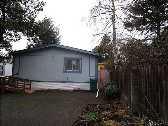 3rd image of 24222 54th Ave W Unit 66