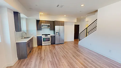 Floor plan 305