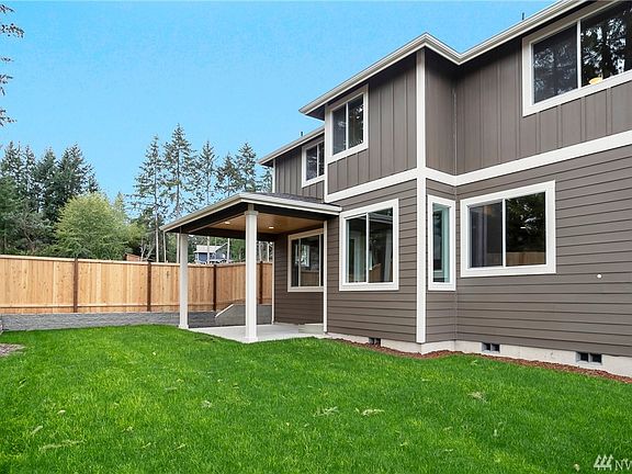 5th image of 1103 NW Knob Hill Ln