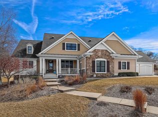 710 Stonebridge Ave, Onalaska, WI 54650