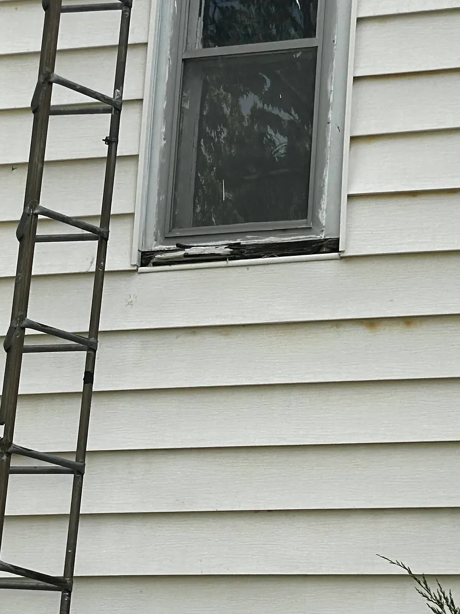 Building Photo - 318 N Cedar St