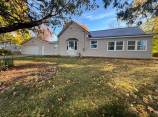412 N Darling Ave, Fremont, MI 49412