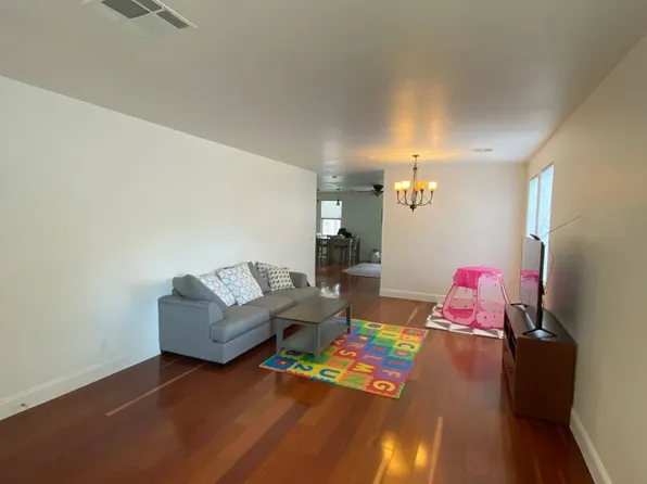 11572 Casa Del Mar Ct, Las Vegas, NV 89138