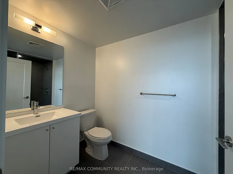 2545 Simcoe St N #2611 — Photo 15