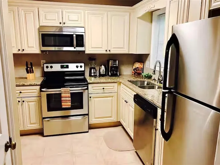 846 Park Pl NE — Photo 17