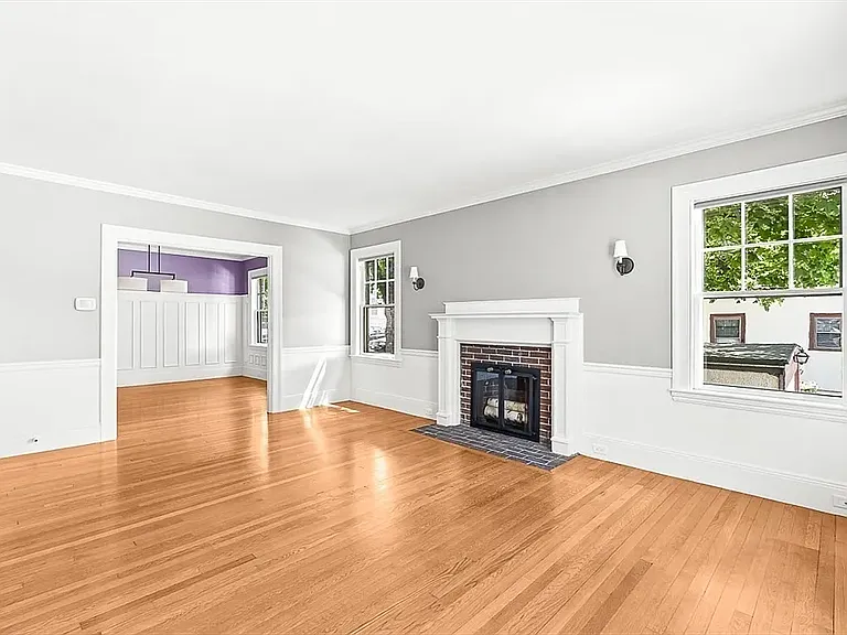303 Washington St #1 — Photo 2