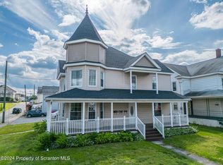 452 W 8th St, West Wyoming, PA 18644