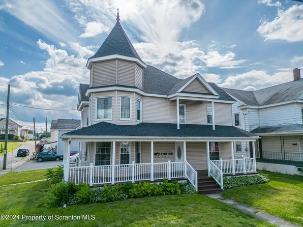 452 W 8th St, West Wyoming, PA 18644