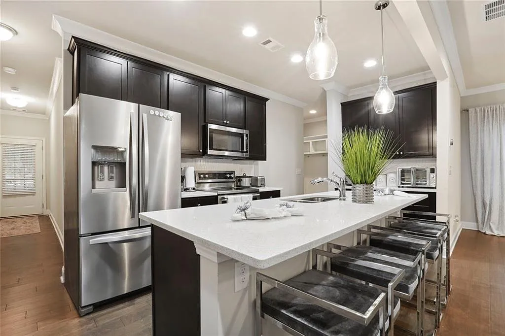 3 bed, 2.5 bath, 1864 sqft, $2,625 — Photo 4