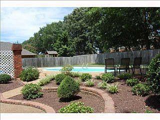 2nd image of 2060 Hawthorn Hill Cv