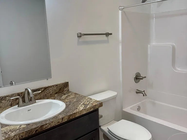 5824 Norcroft Dr #B — Photo 2