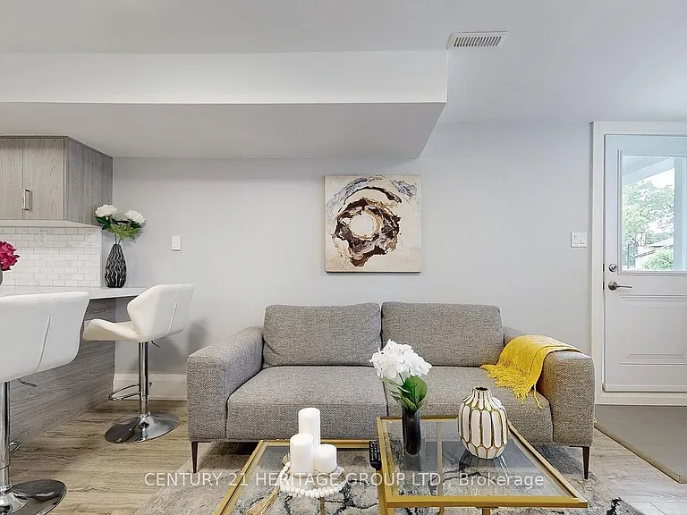 29 Manadon Dr #LOWER — Photo 3