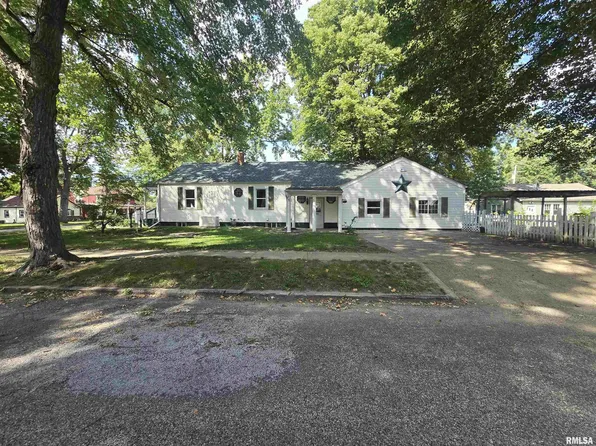 318 S Broad St, Lacon, IL 61540