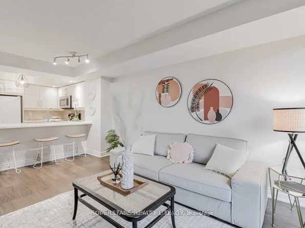 15 Northtown Way, Toronto, ON