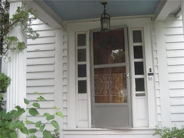 1st image of 10 Fernwood St
