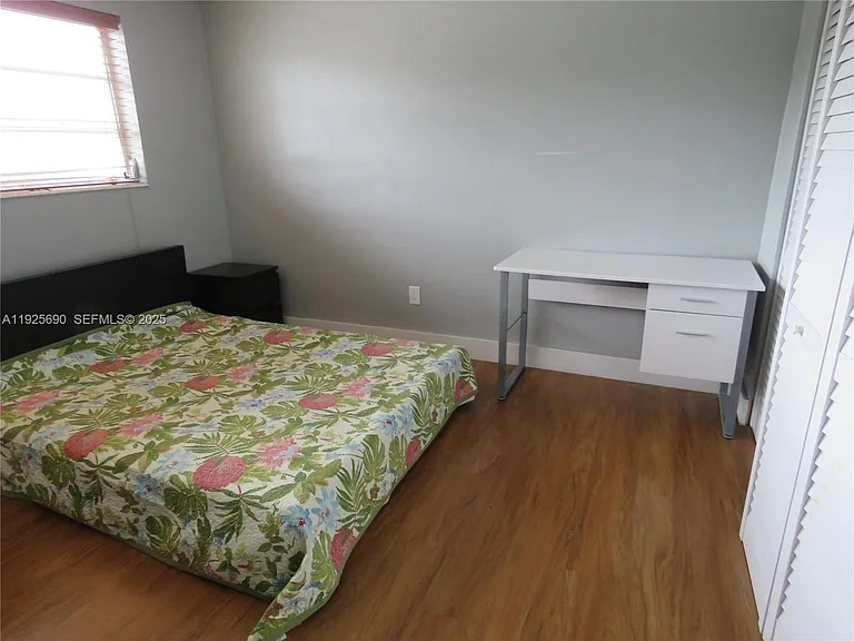 11840 NE 19th Dr #26 — Photo 15