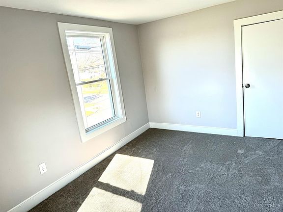 4th image of 800 15th Ave