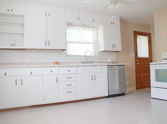 5th image of 305 Newell Ave
