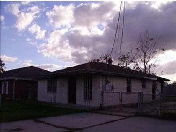 7726 Vanderkloot Ave, New Orleans, LA 70127