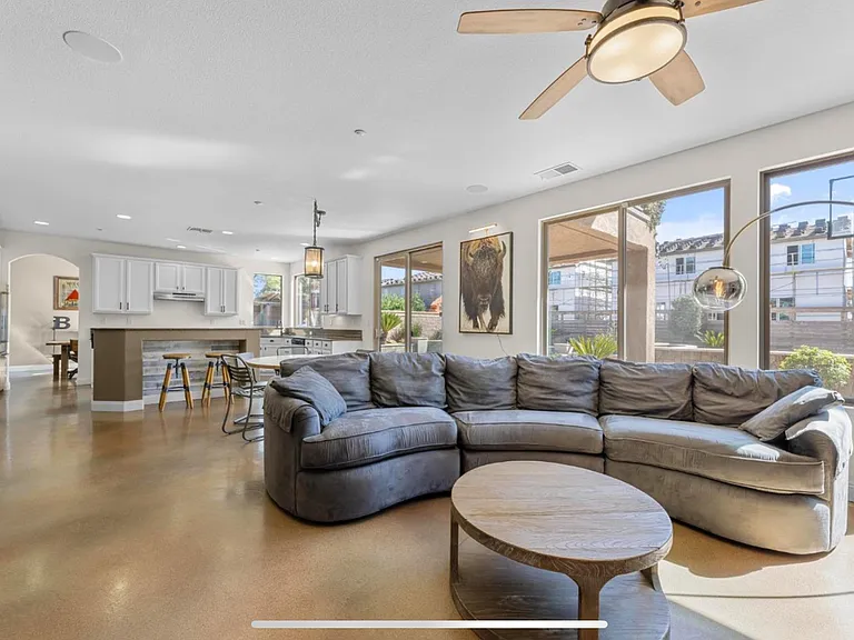 701 Rolling Green Dr — Photo 42