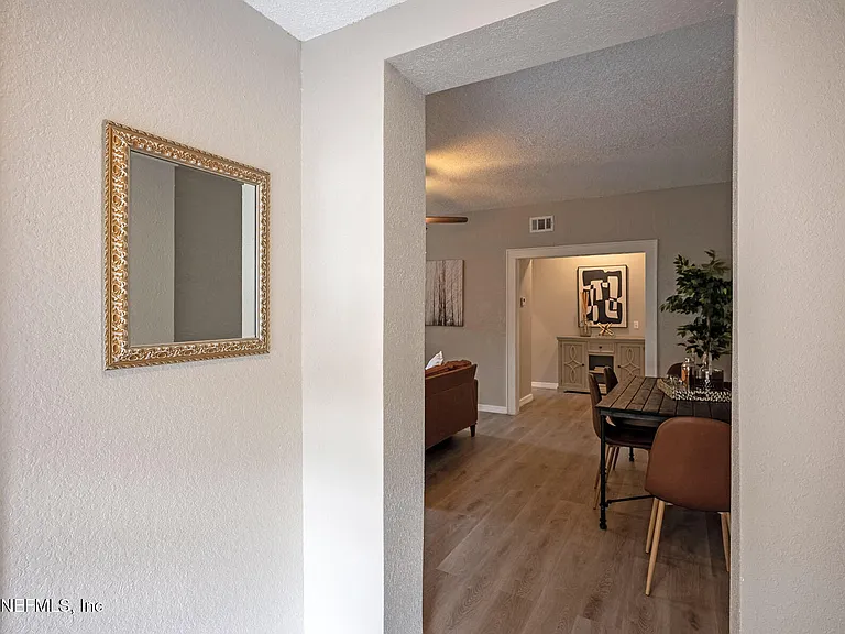 325 Alder St — Photo 9