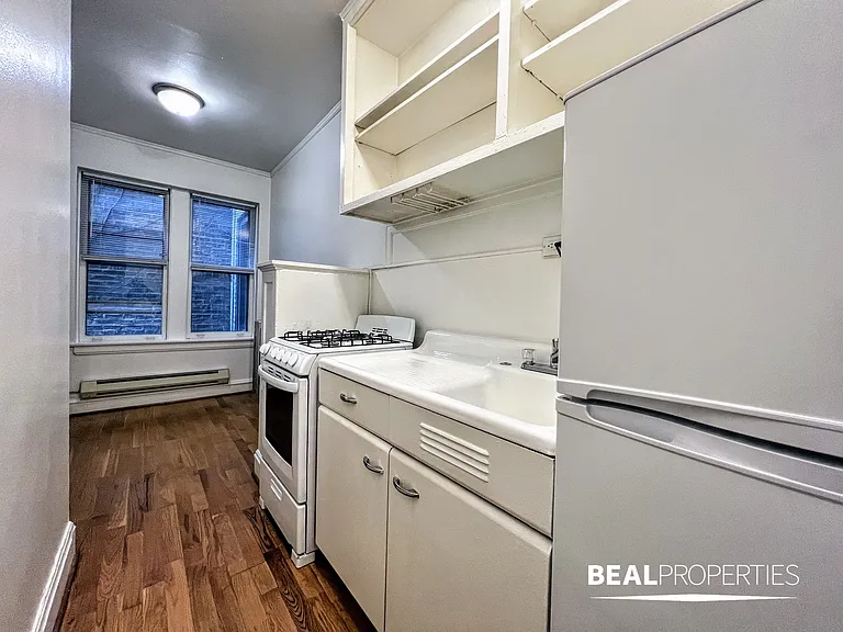 4631 North Paulina — Photo 16