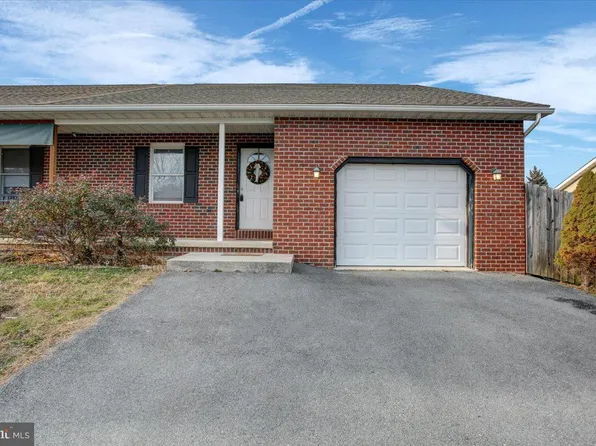 18 Larch Dr, Shippensburg, PA 17257