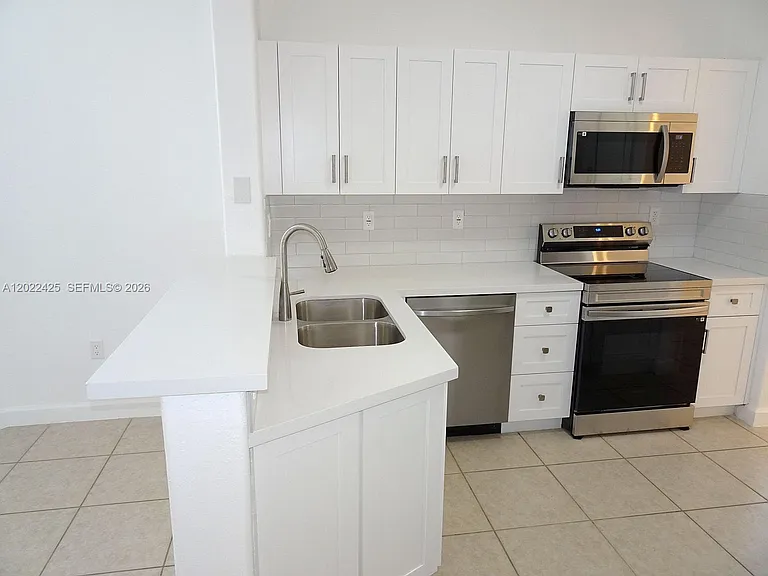 5460 NW 107th Ave #115 — Photo 6