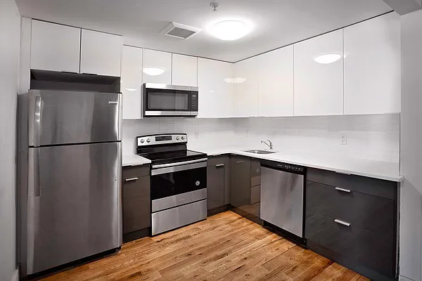 Rented by Bohemia Realty Group | media 16