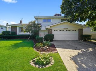 7713 Arcadia St, Morton Grove, IL 60053