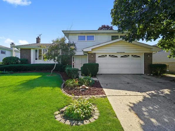 7713 Arcadia St, Morton Grove, IL 60053