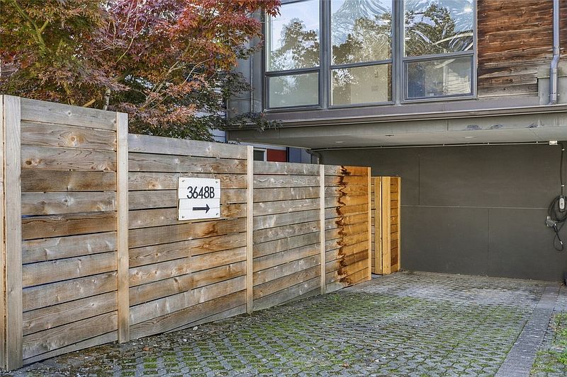 4th image of 3648 36th Avenue S #B