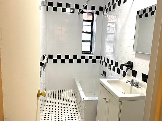Rented by Century 21 American Homes - Long Beach | media 10