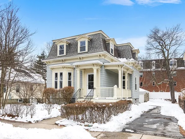 102 Dudley St, Medford, MA 02155