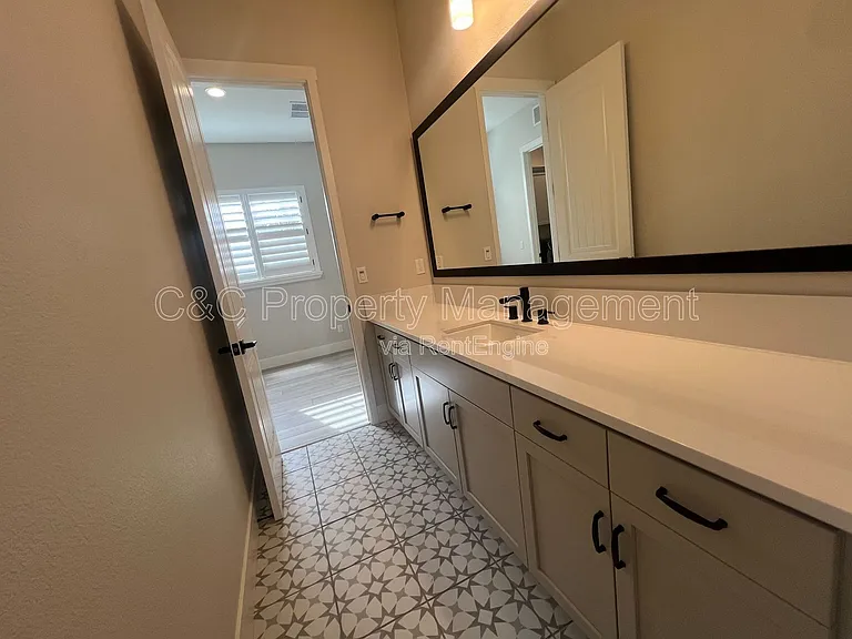 2996 Minaret Way — Photo 15