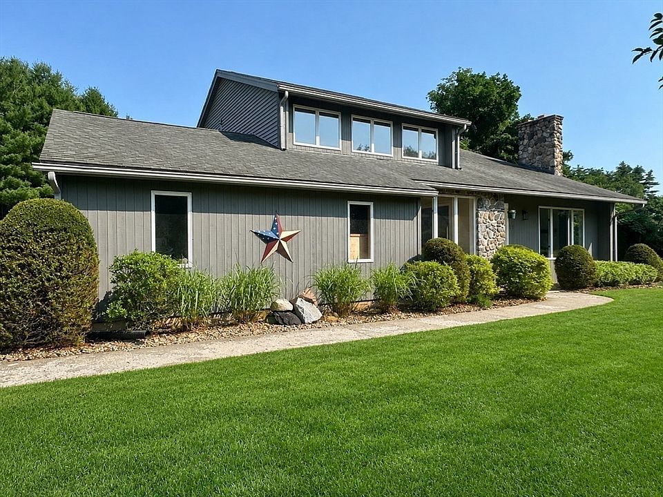 1st image of 36 Fraser Dr