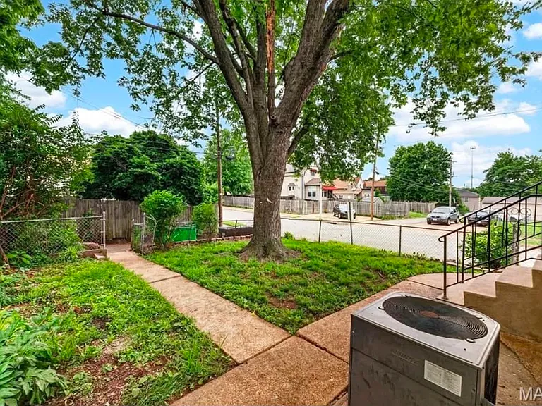 4601 Ray Ave — Photo 11