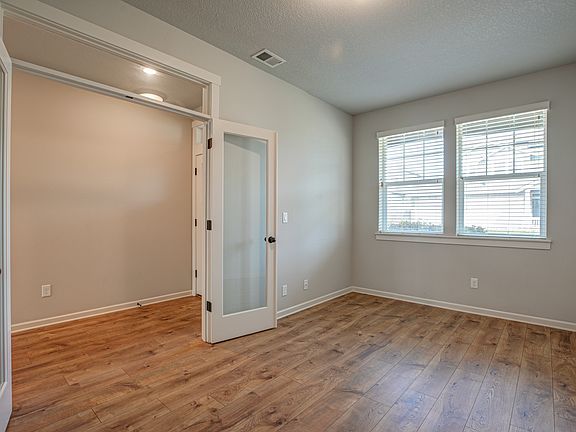 4th image of 30560 NW Eggiman Ct