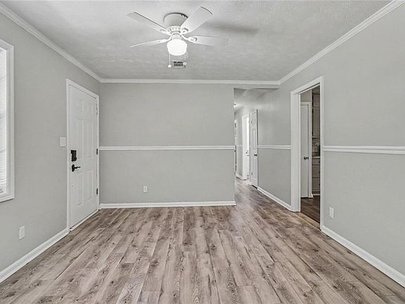 5th image of 3540 Leisure Ln