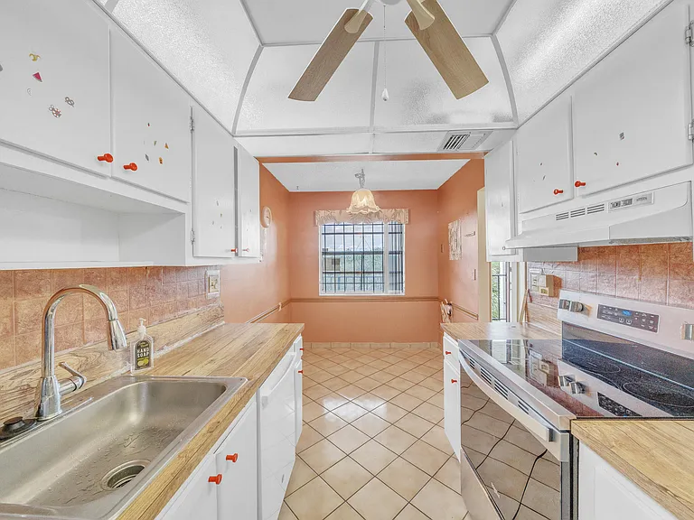 3070 NW 48th Ter #405 — Photo 18
