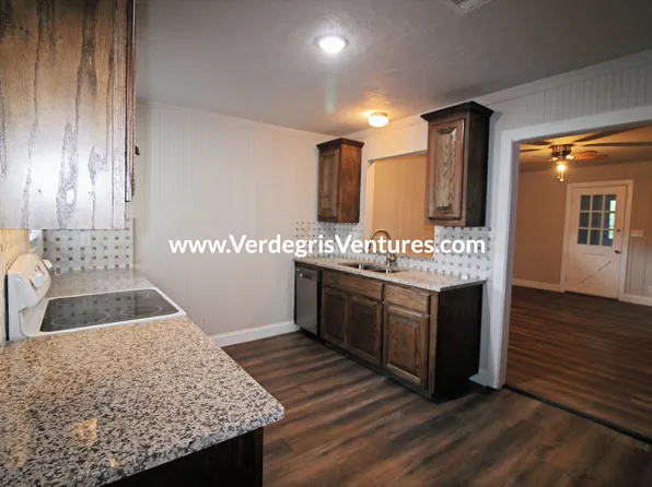 4904 Calmont Ave, Fort Worth, TX 76107