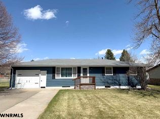 1700 Aspen St, Gering, NE 69341