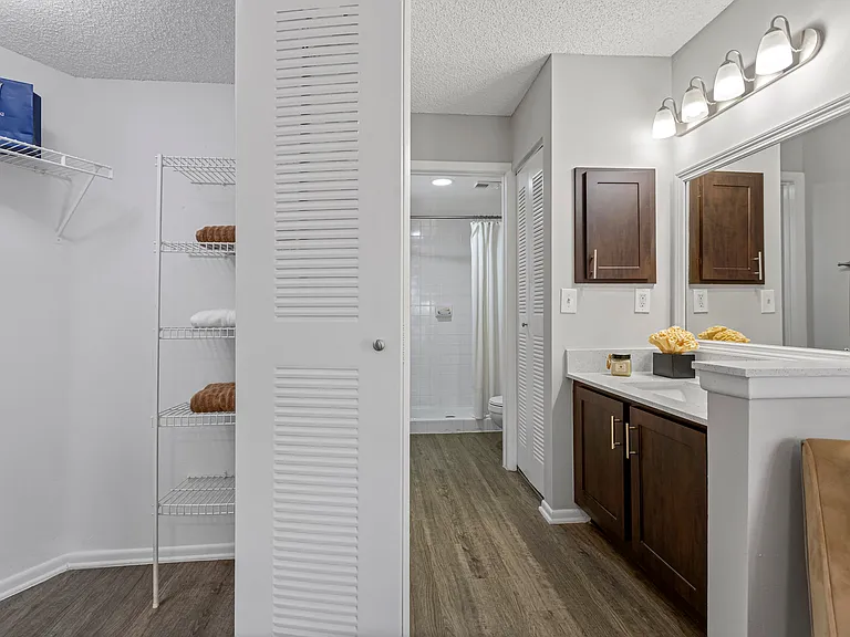 Centro at Davie Apartments — Photo 37