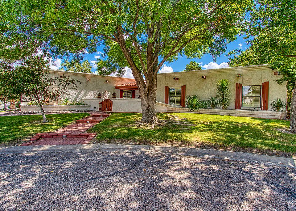1st image of 139 Casas Bella Ln