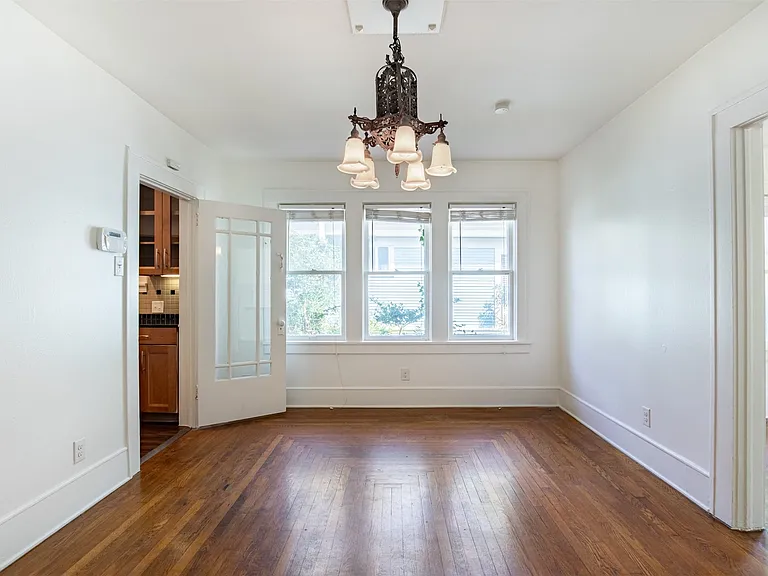 415 N Winnetka Ave — Photo 7