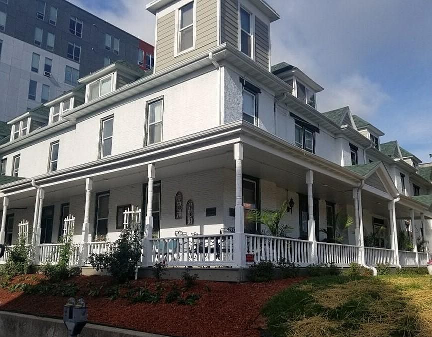 1st image of 920 Cherry St #307