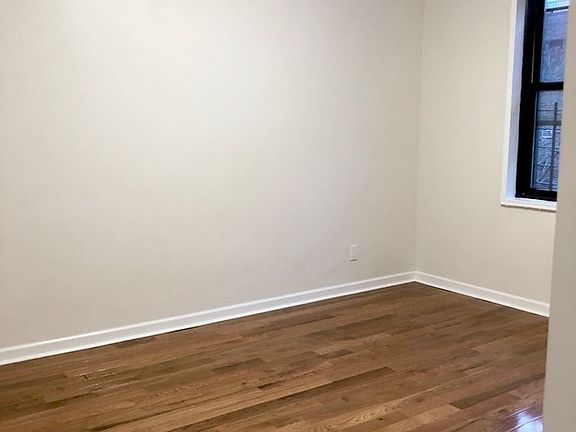 4th image of 13261 Sanford Ave APT 5C