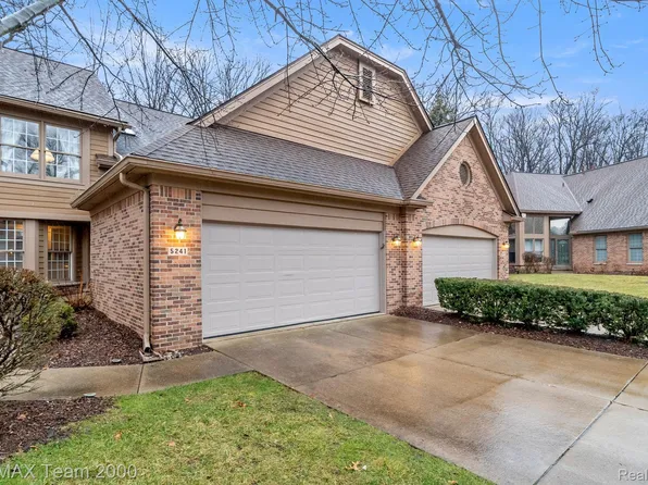 5241 Royal Vale Ln #72, Dearborn, MI 48126