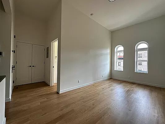 2nd image of 55 W 86th St #5F